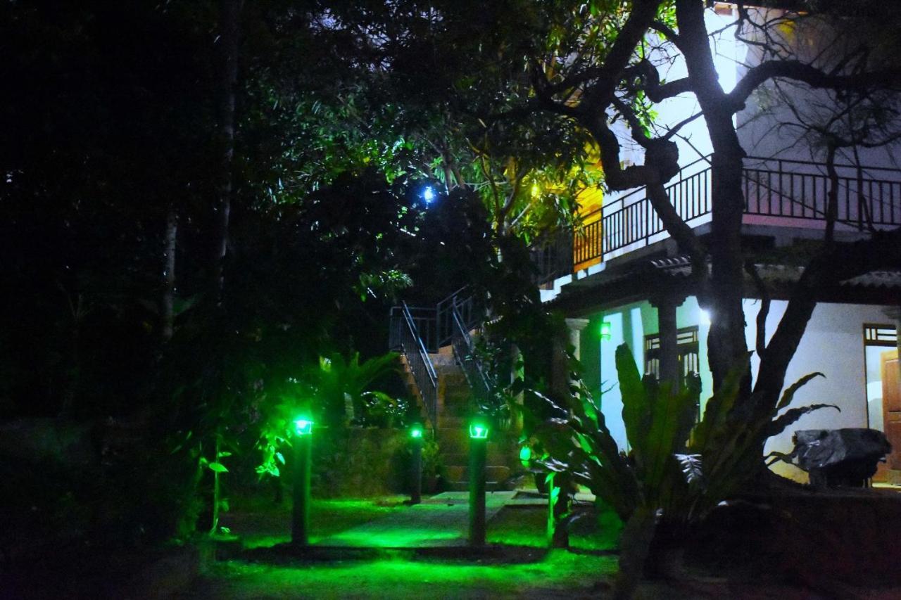 Hotel Wild Heaven Udawalawe Esterno foto