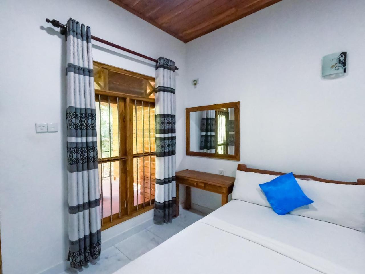 Hotel Wild Heaven Udawalawe Esterno foto