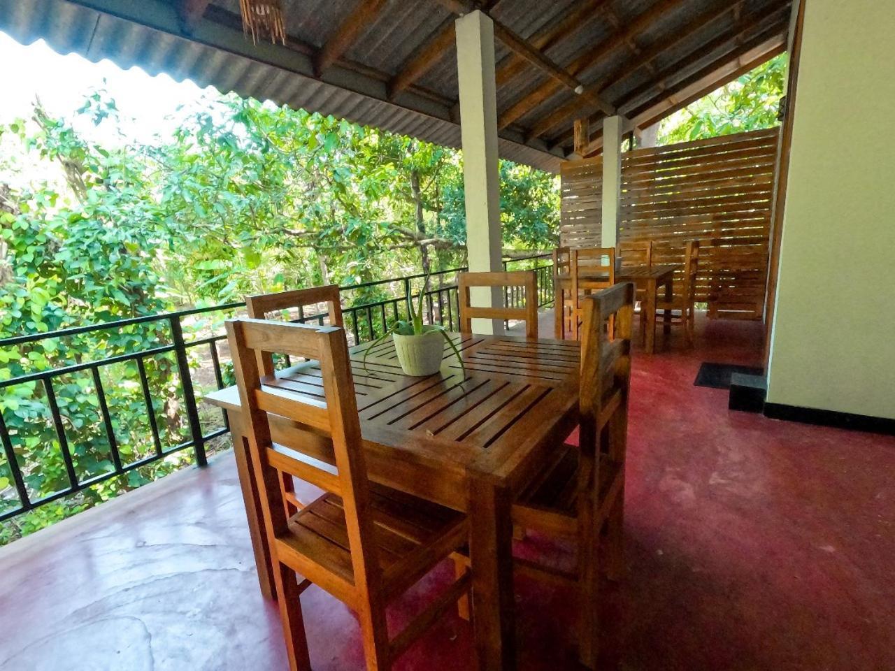 Hotel Wild Heaven Udawalawe Esterno foto