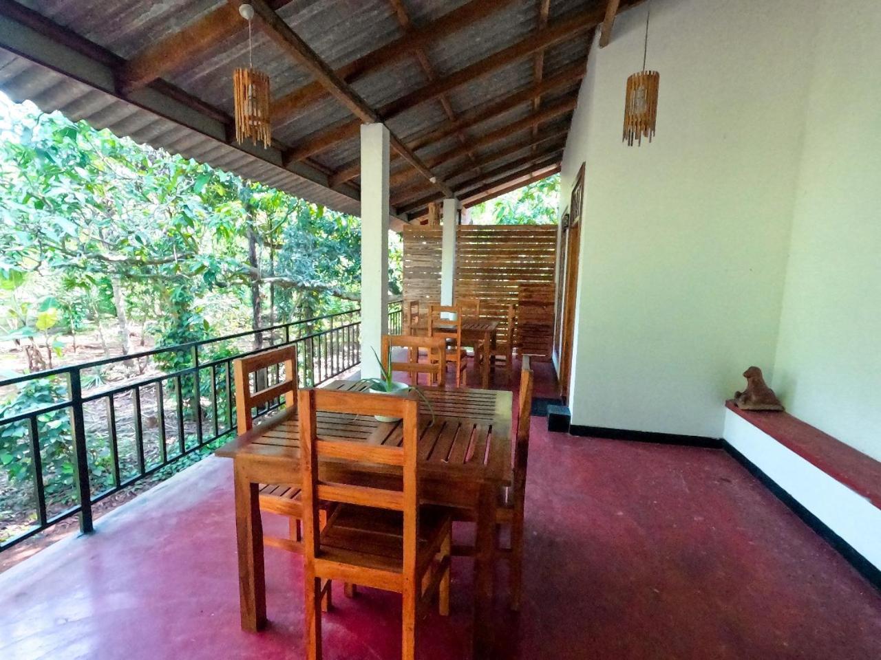 Hotel Wild Heaven Udawalawe Esterno foto
