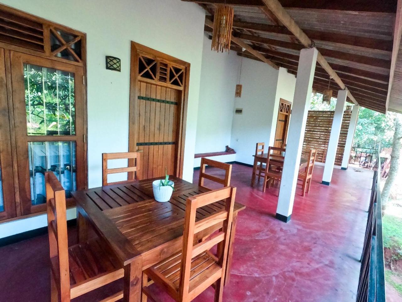 Hotel Wild Heaven Udawalawe Esterno foto